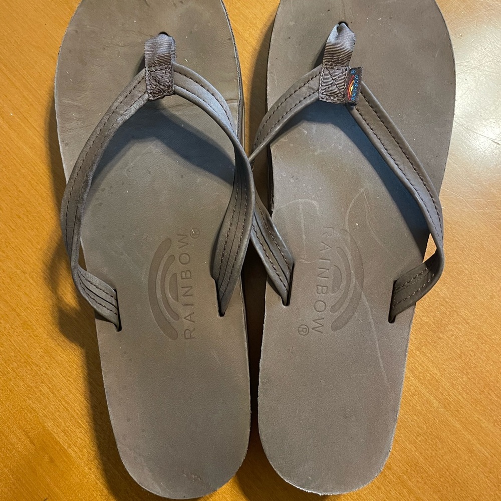 Women’s rainbow sandals sz 8